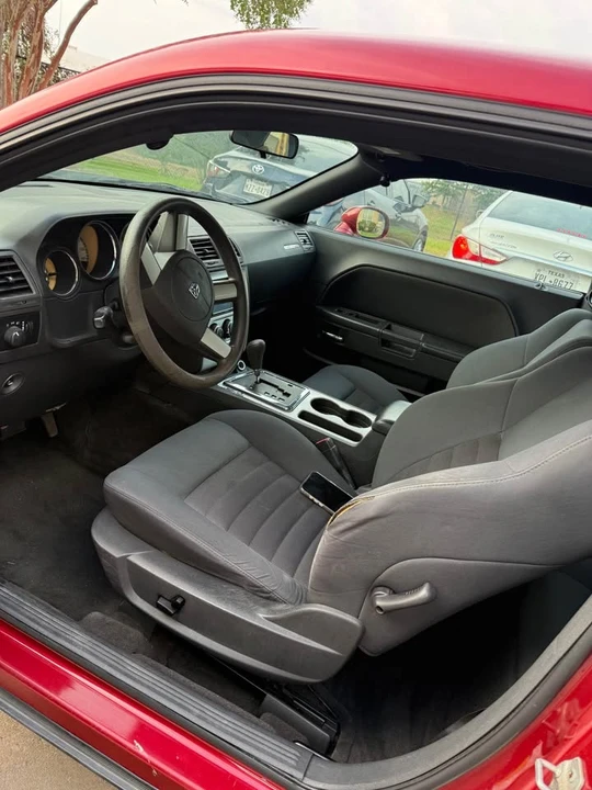 2010 Dodge Challenger 3rd Gen - Image 5 of 6
