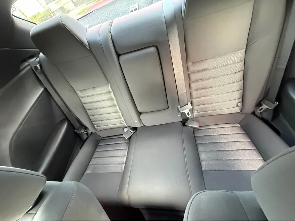 2010 Dodge Challenger 3rd Gen - Image 4 of 6