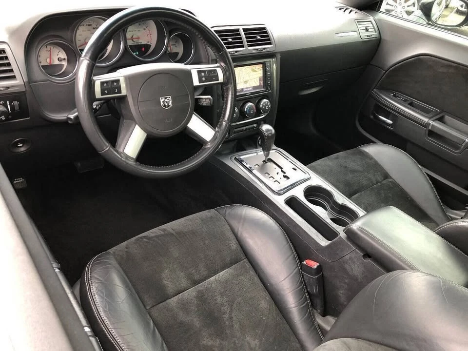 2010 Dodge Challenger 3rd Gen - Image 16 of 20