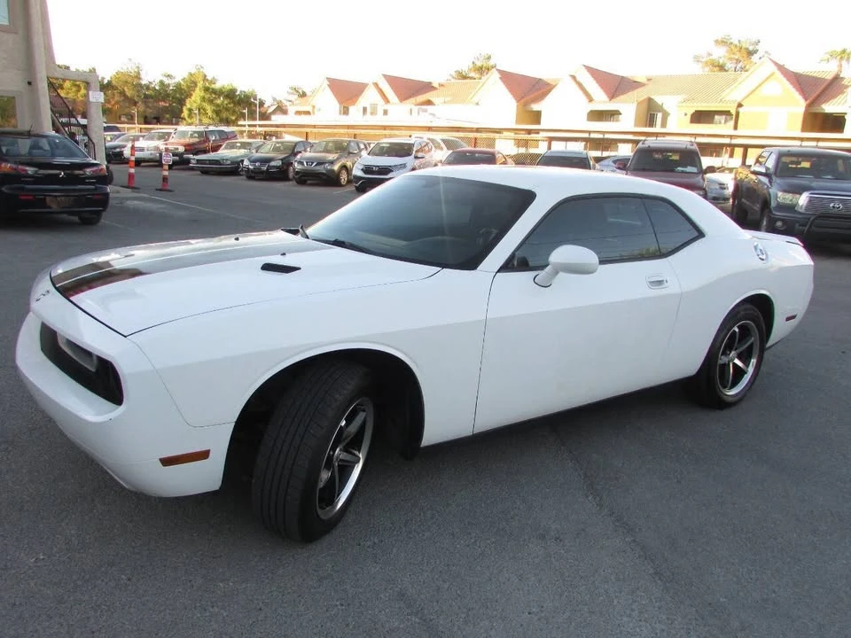 2010 Dodge Challenger 3rd Gen - Image 10 of 20