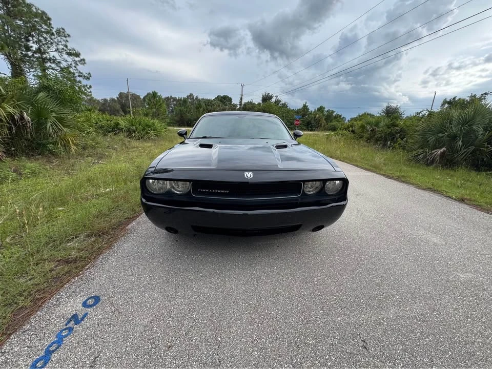 2010 Dodge Challenger 3rd Gen - Image 2 of 11