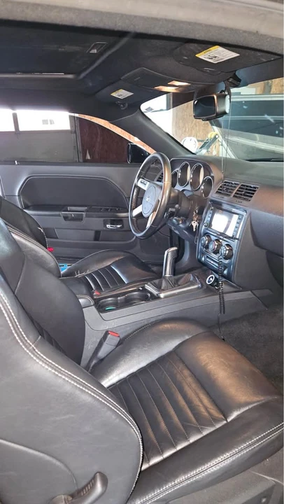 2010 Dodge Challenger 3rd Gen - Image 4 of 10