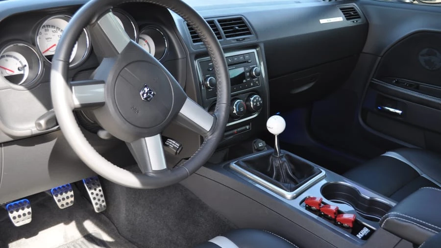 2010 Dodge Challenger 3rd Gen - Image 5 of 22