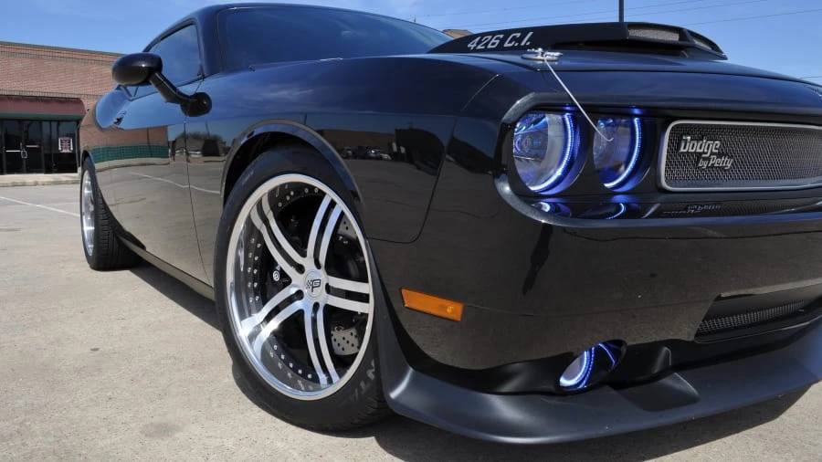 2010 Dodge Challenger 3rd Gen - Image 9 of 22