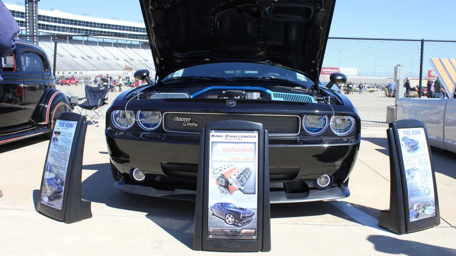 2010 Dodge Challenger 3rd Gen - Image 19 of 22