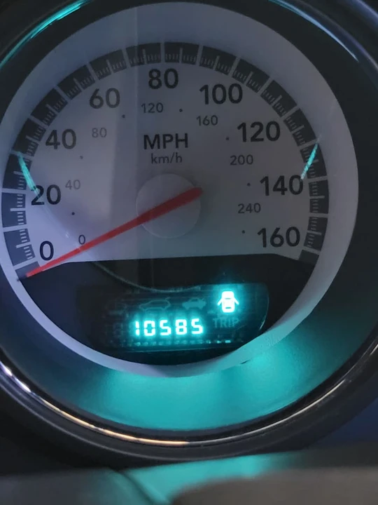 2010 Dodge Challenger 3rd Gen - Image 11 of 16