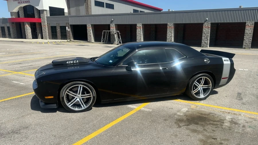2010 Dodge Challenger 3rd Gen - Image 2 of 16