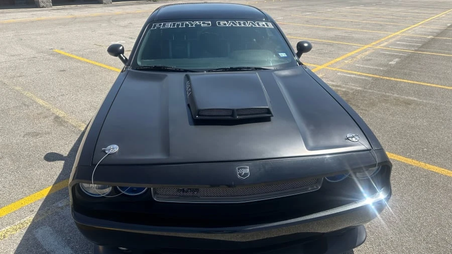 2010 Dodge Challenger 3rd Gen - Image 4 of 16