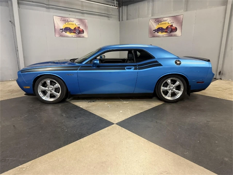 2010 Dodge Challenger 3rd Gen - Image 4 of 31