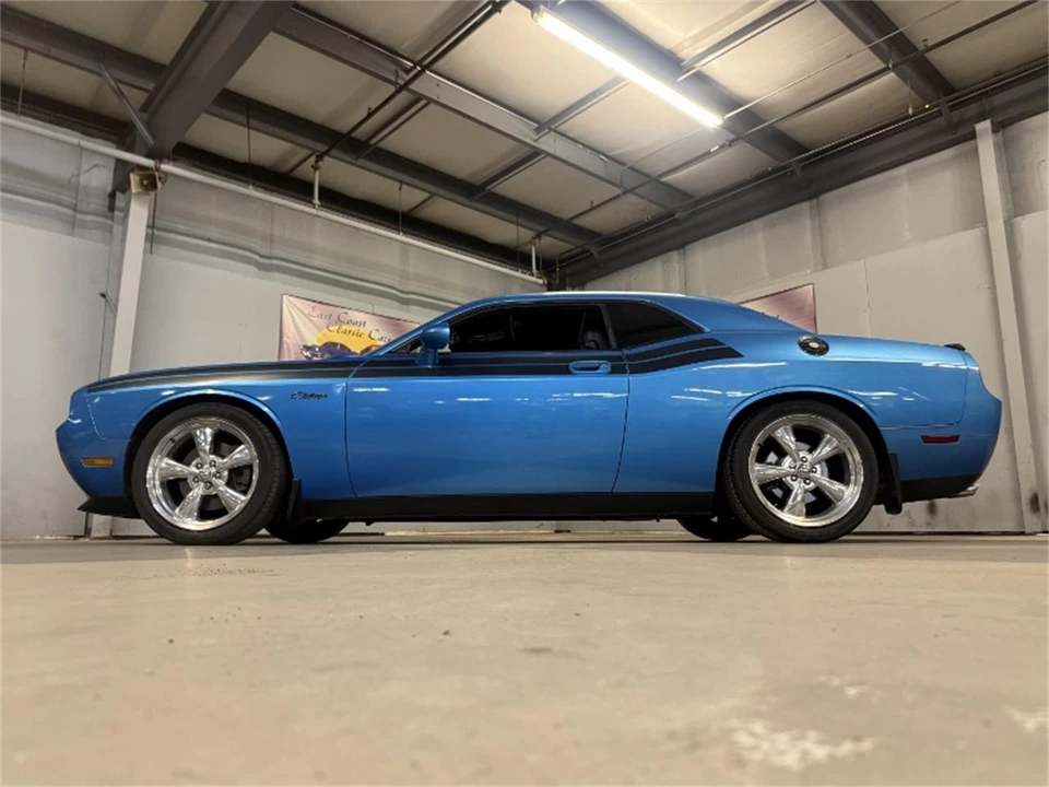 2010 Dodge Challenger 3rd Gen - Image 5 of 31