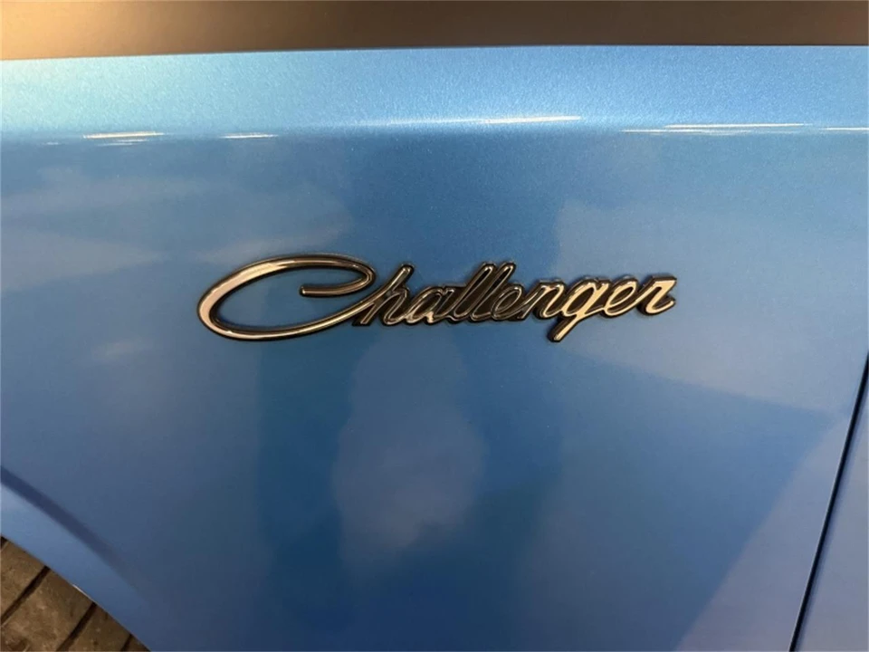 2010 Dodge Challenger 3rd Gen - Image 14 of 31
