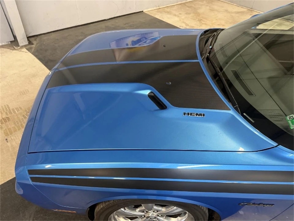 2010 Dodge Challenger 3rd Gen - Image 16 of 31