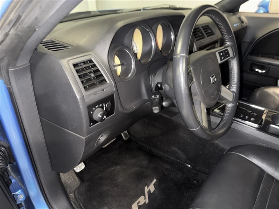 2010 Dodge Challenger 3rd Gen - Image 25 of 31