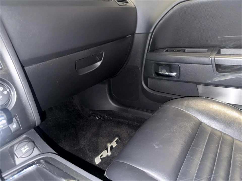 2010 Dodge Challenger 3rd Gen - Image 26 of 31