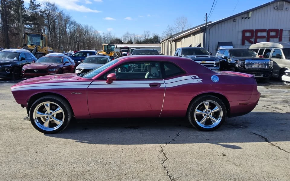 2010 Dodge Challenger 3rd Gen - Image 8 of 16