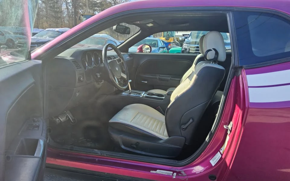 2010 Dodge Challenger 3rd Gen - Image 10 of 16