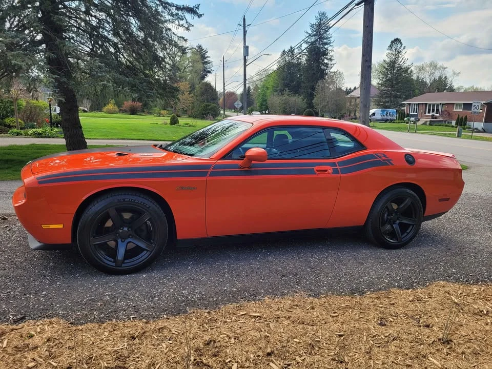 2010 Dodge Challenger 3rd Gen - Image 7 of 10