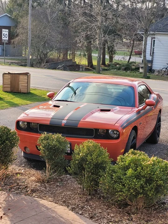 2010 Dodge Challenger 3rd Gen - Image 6 of 10