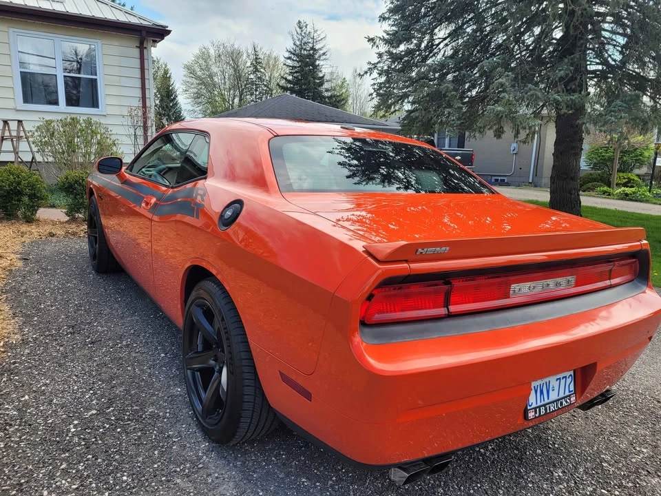 2010 Dodge Challenger 3rd Gen - Image 3 of 10
