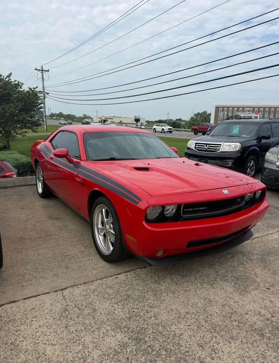 2010 Dodge Challenger 3rd Gen - Image 2 of 2