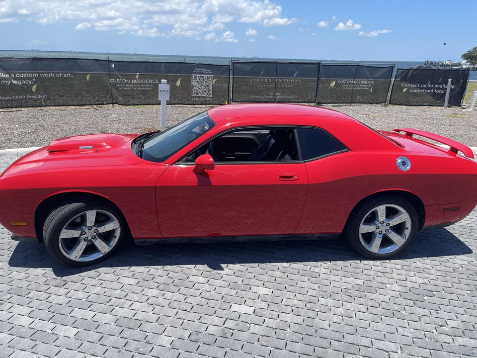 2010 Dodge Challenger 3rd Gen - Image 9 of 31