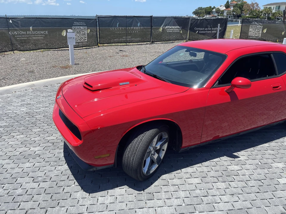 2010 Dodge Challenger 3rd Gen - Image 20 of 31