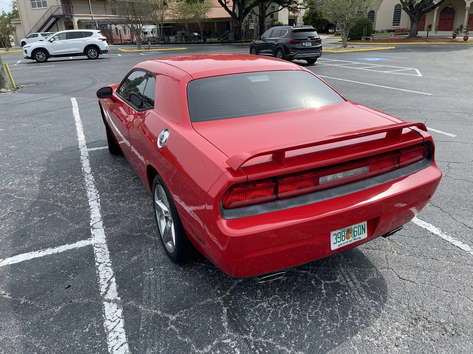 2010 Dodge Challenger 3rd Gen - Image 3 of 31