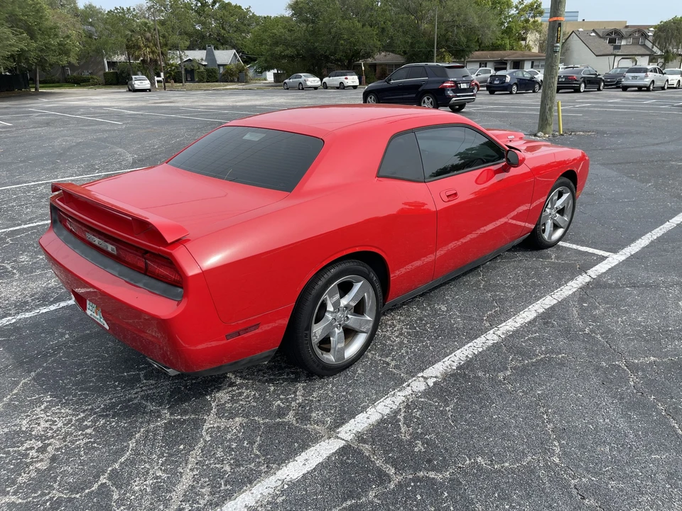 2010 Dodge Challenger 3rd Gen - Image 5 of 31