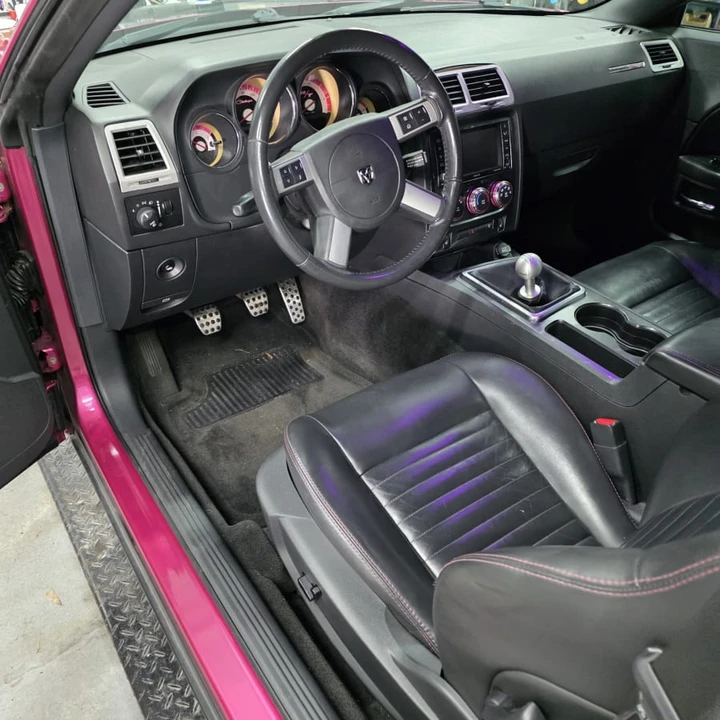 2010 Dodge Challenger 3rd Gen - Image 5 of 11
