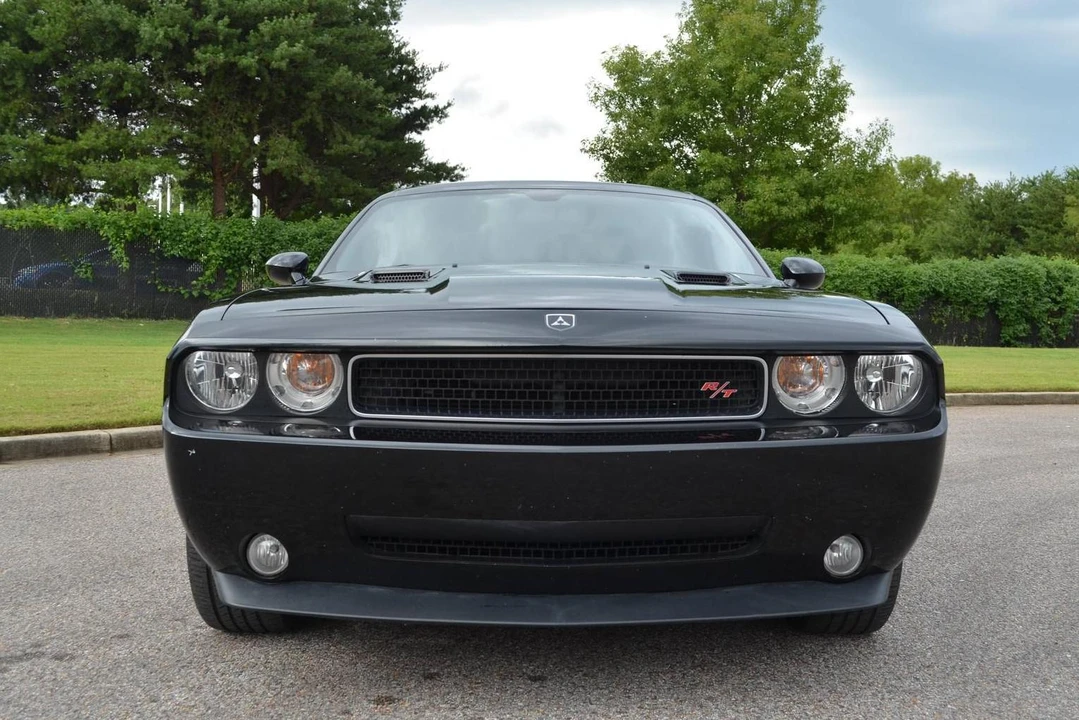2010 Dodge Challenger 3rd Gen - Image 2 of 14