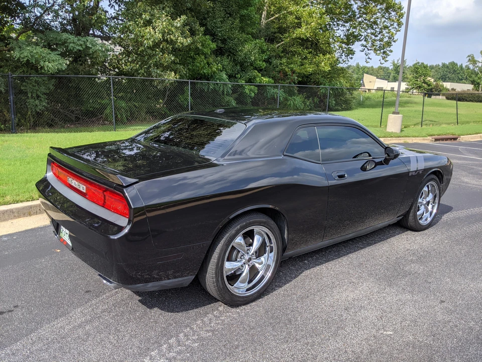 2010 Dodge Challenger 3rd Gen - Image 12 of 14