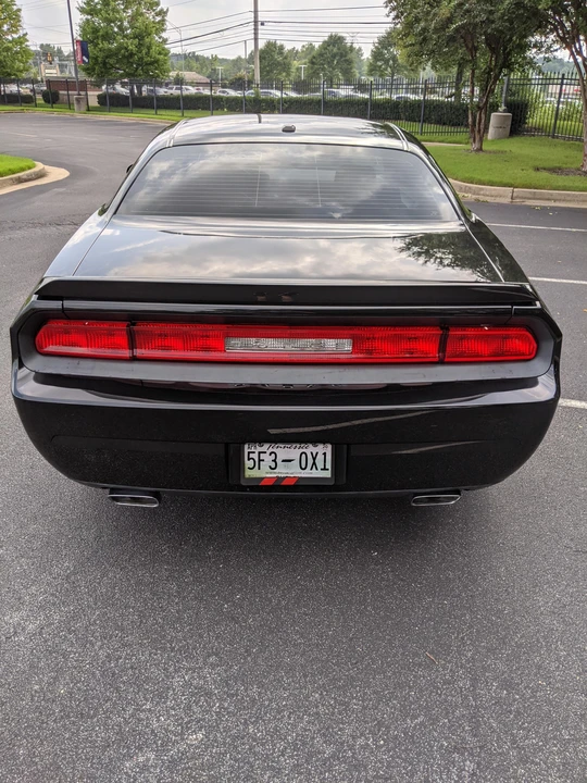 2010 Dodge Challenger 3rd Gen - Image 11 of 14