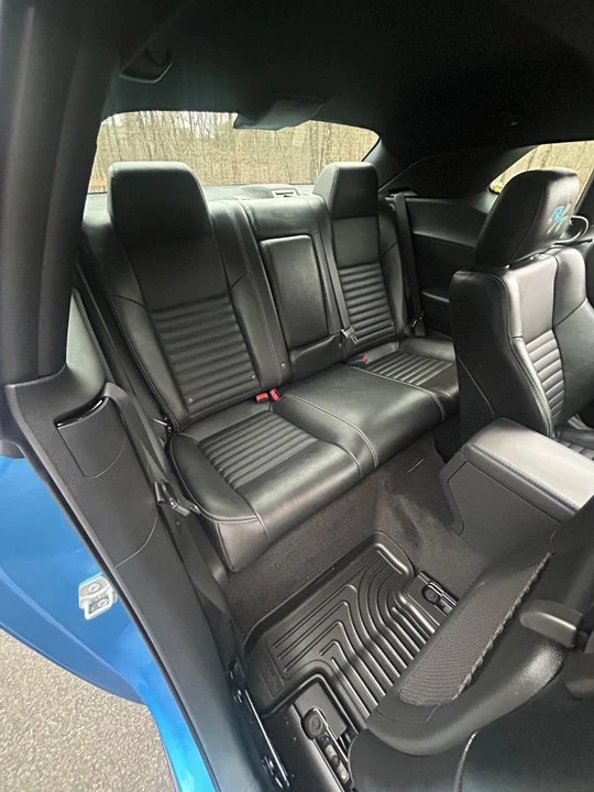 2010 Dodge Challenger 3rd Gen - Image 16 of 21