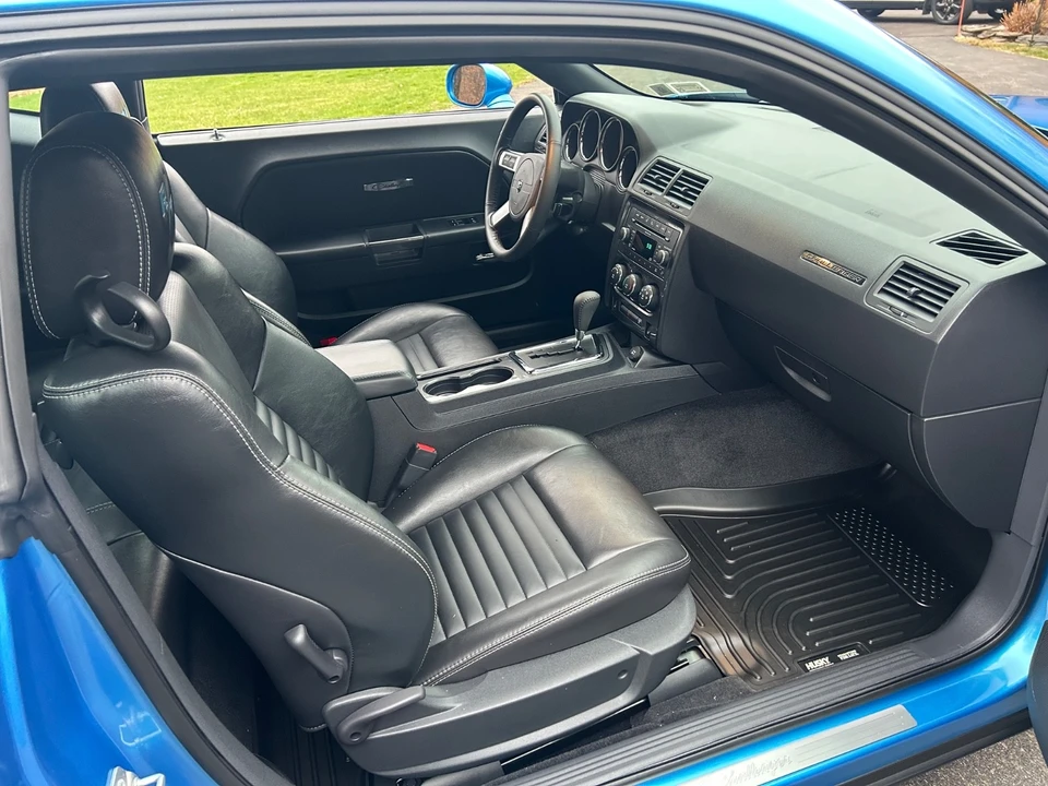 2010 Dodge Challenger 3rd Gen - Image 15 of 21