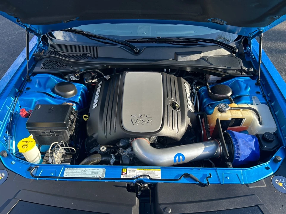 2010 Dodge Challenger 3rd Gen - Image 9 of 21