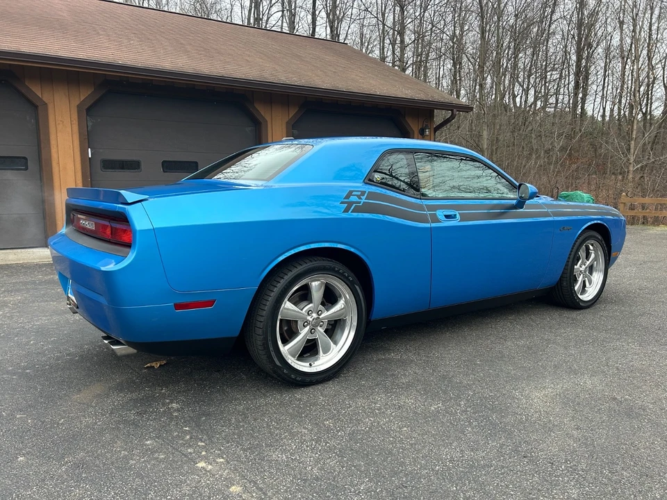 2010 Dodge Challenger 3rd Gen - Image 6 of 21