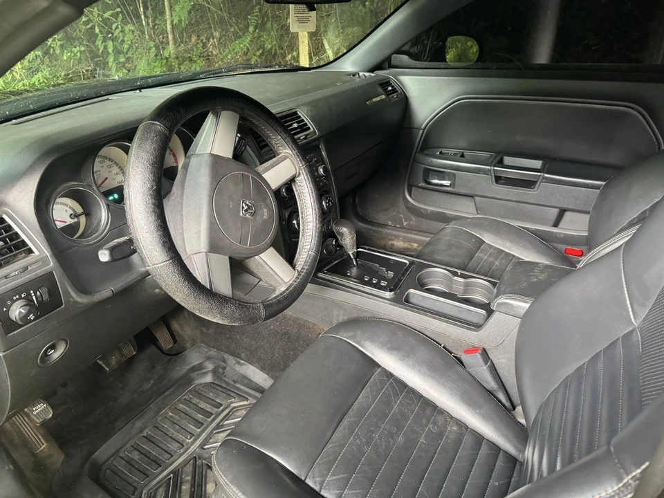 2010 Dodge Challenger 3rd Gen - Image 7 of 16