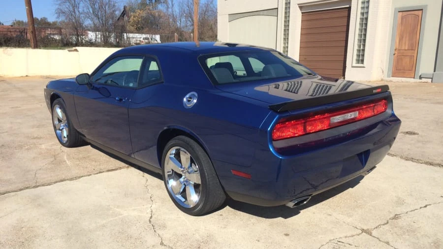 2010 Dodge Challenger 3rd Gen - Image 3 of 12