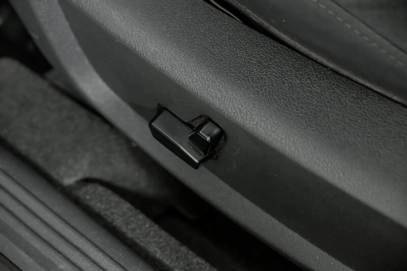 2010 Dodge Challenger 3rd Gen - Image 19 of 27