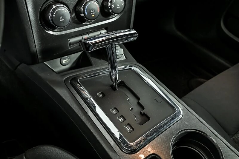 2010 Dodge Challenger 3rd Gen - Image 26 of 27