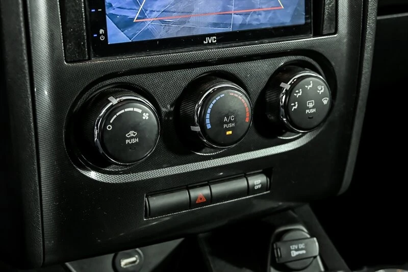 2010 Dodge Challenger 3rd Gen - Image 25 of 27