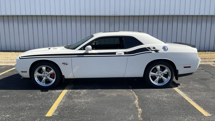 2010 Dodge Challenger 3rd Gen - Image 2 of 24