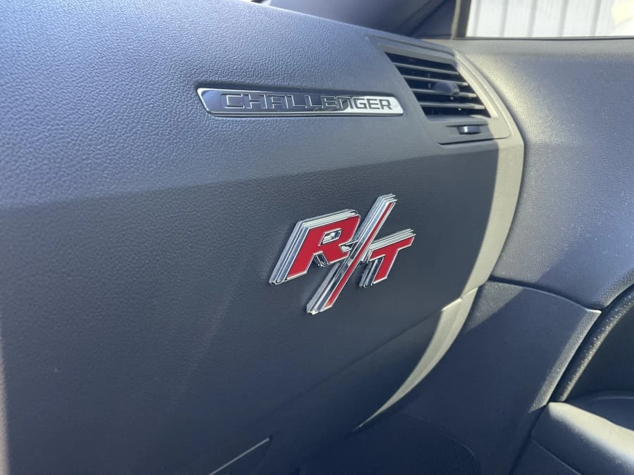 2010 Dodge Challenger 3rd Gen - Image 16 of 22