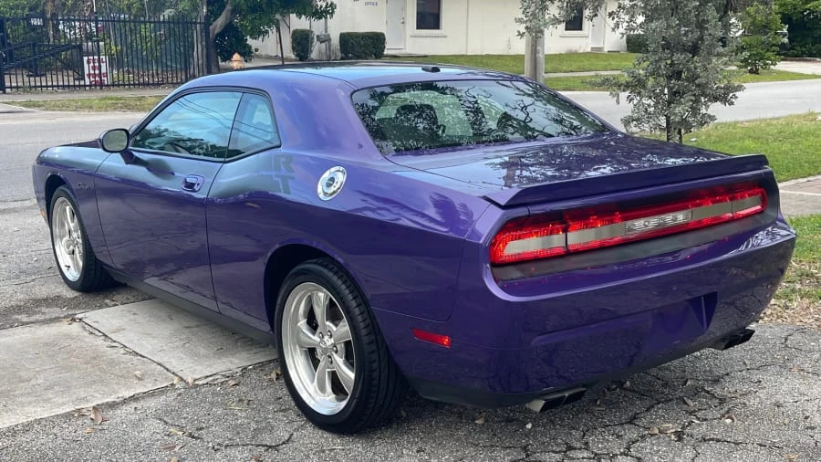2010 Dodge Challenger 3rd Gen - Image 3 of 26