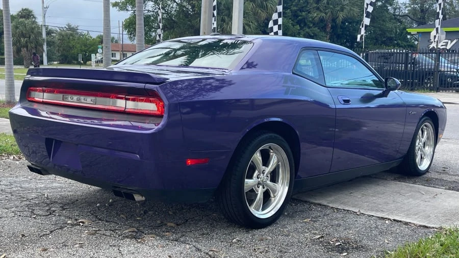 2010 Dodge Challenger 3rd Gen - Image 25 of 26