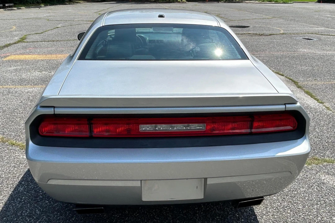 2010 Dodge Challenger 3rd Gen - Image 5 of 31