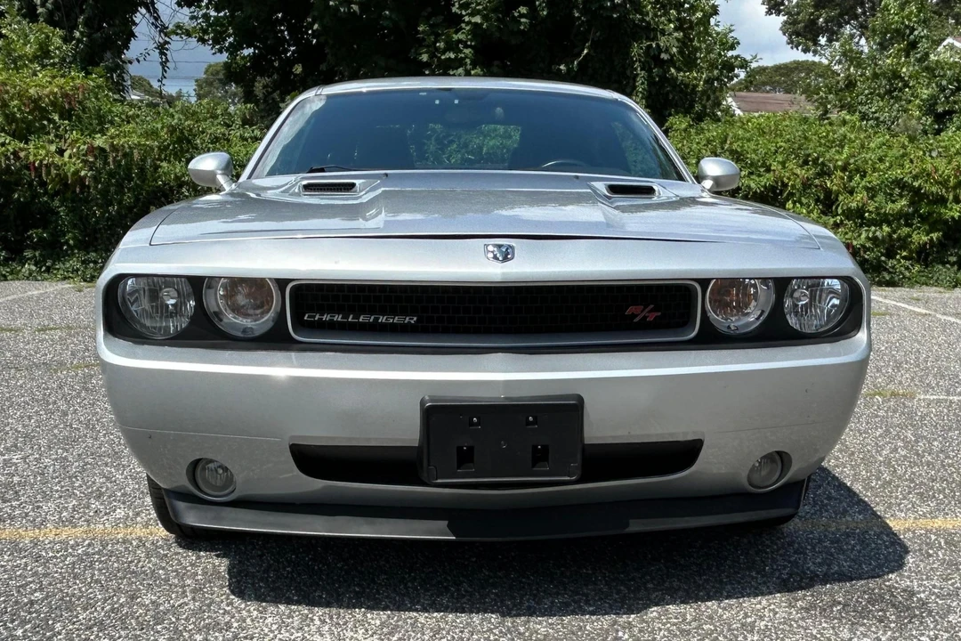2010 Dodge Challenger 3rd Gen - Image 2 of 31