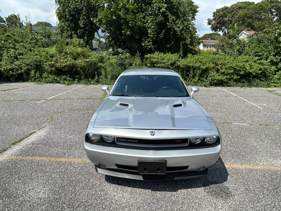 2010 Dodge Challenger 3rd Gen - Image 6 of 31