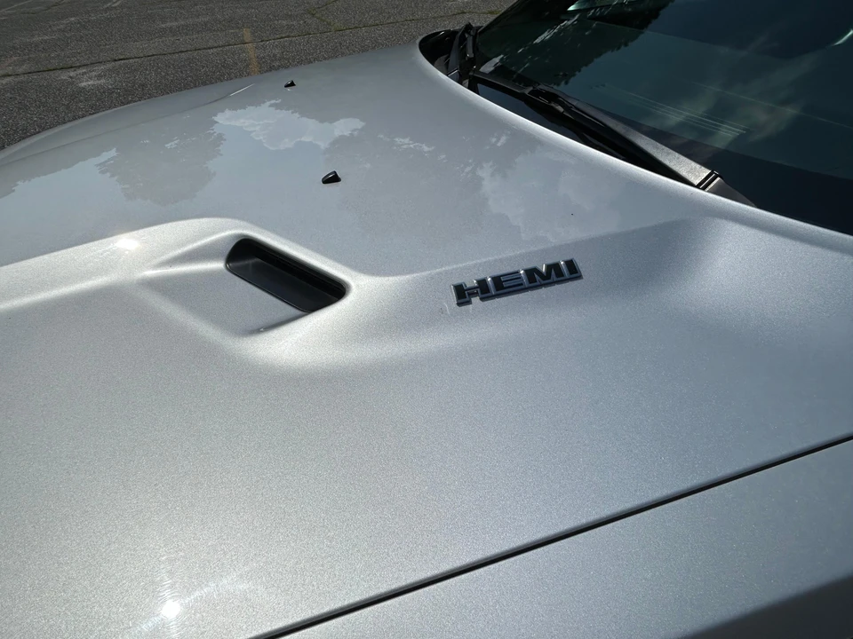 2010 Dodge Challenger 3rd Gen - Image 25 of 31