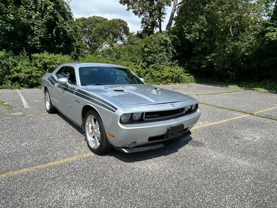 2010 Dodge Challenger 3rd Gen - Image 22 of 31